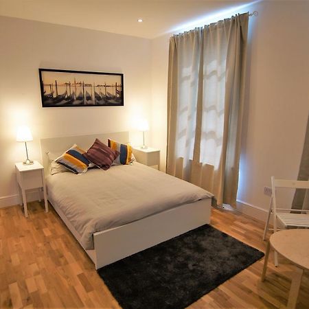 Ifield Road Apartments By Mayfair Stay ロンドン エクステリア 写真